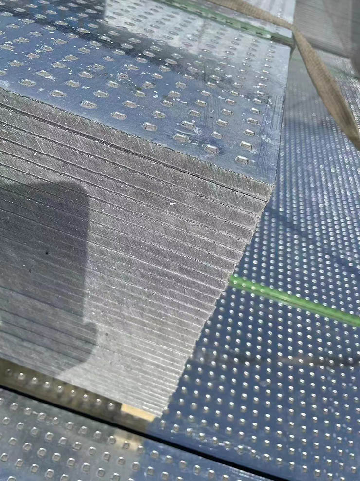 ����ǽ������ǽ